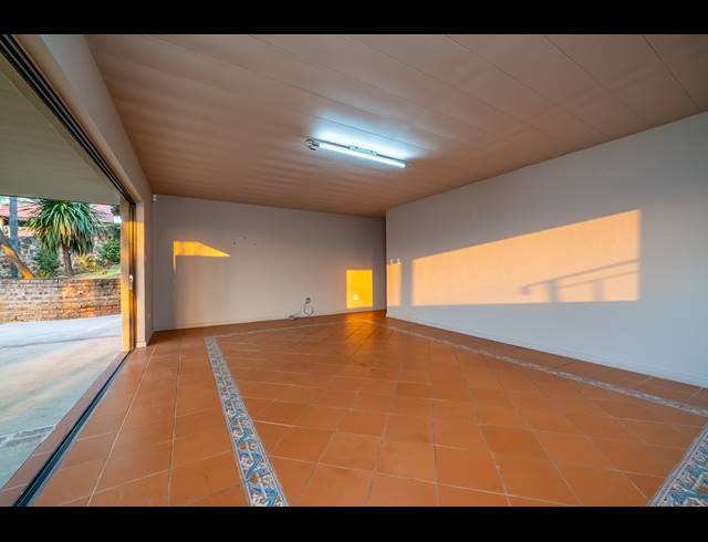 4 BEDROOM FREEHOLD FOR SALE IN NORTHCLIFF